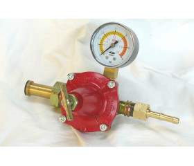 Druckregler mit Manometer.